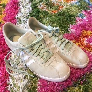 Mint adidas